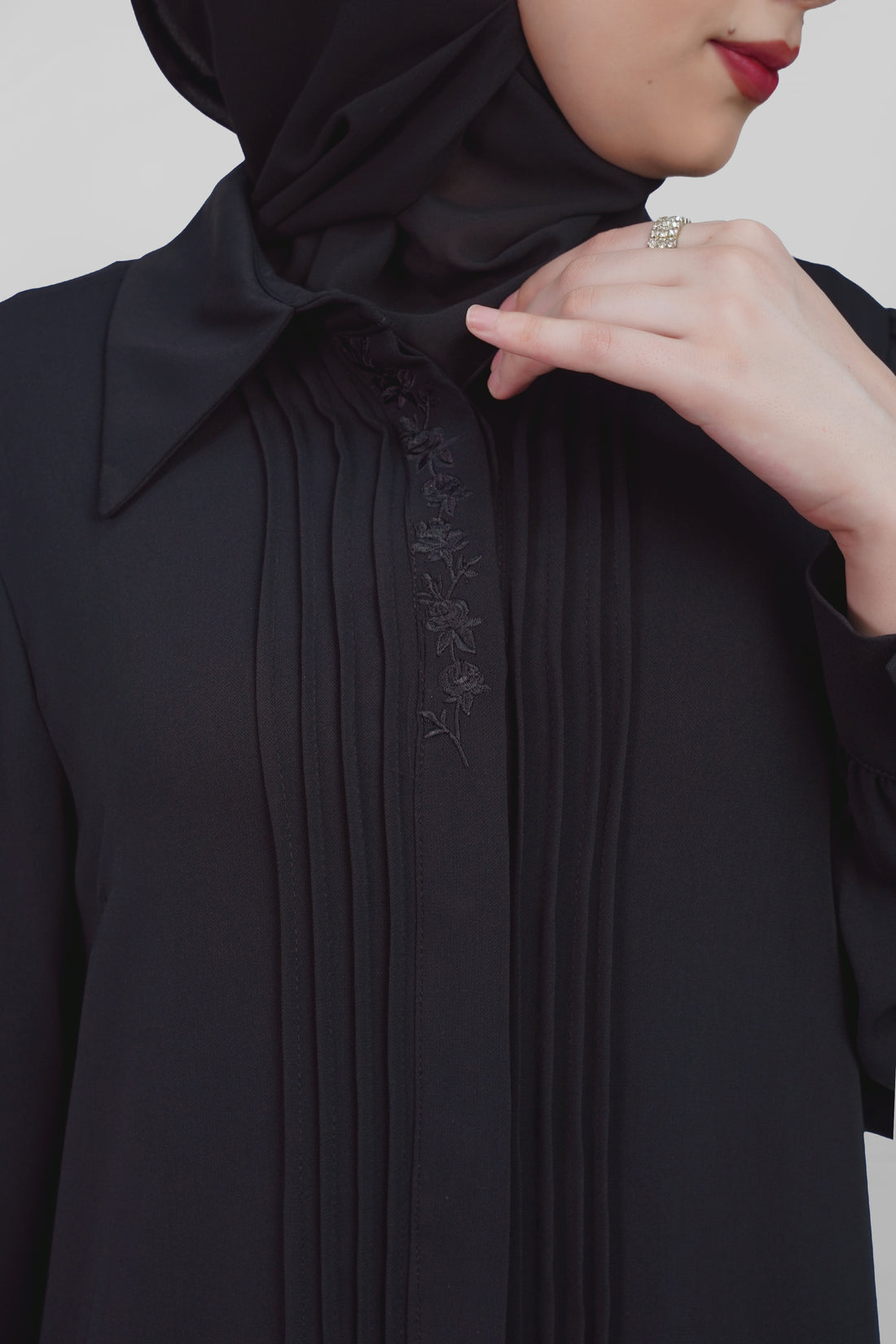 Embroidery black shirt