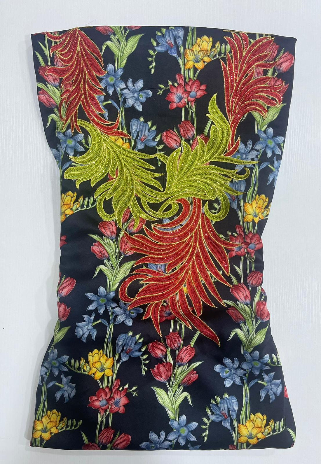 Embroidered Indonesian silk Makhwar