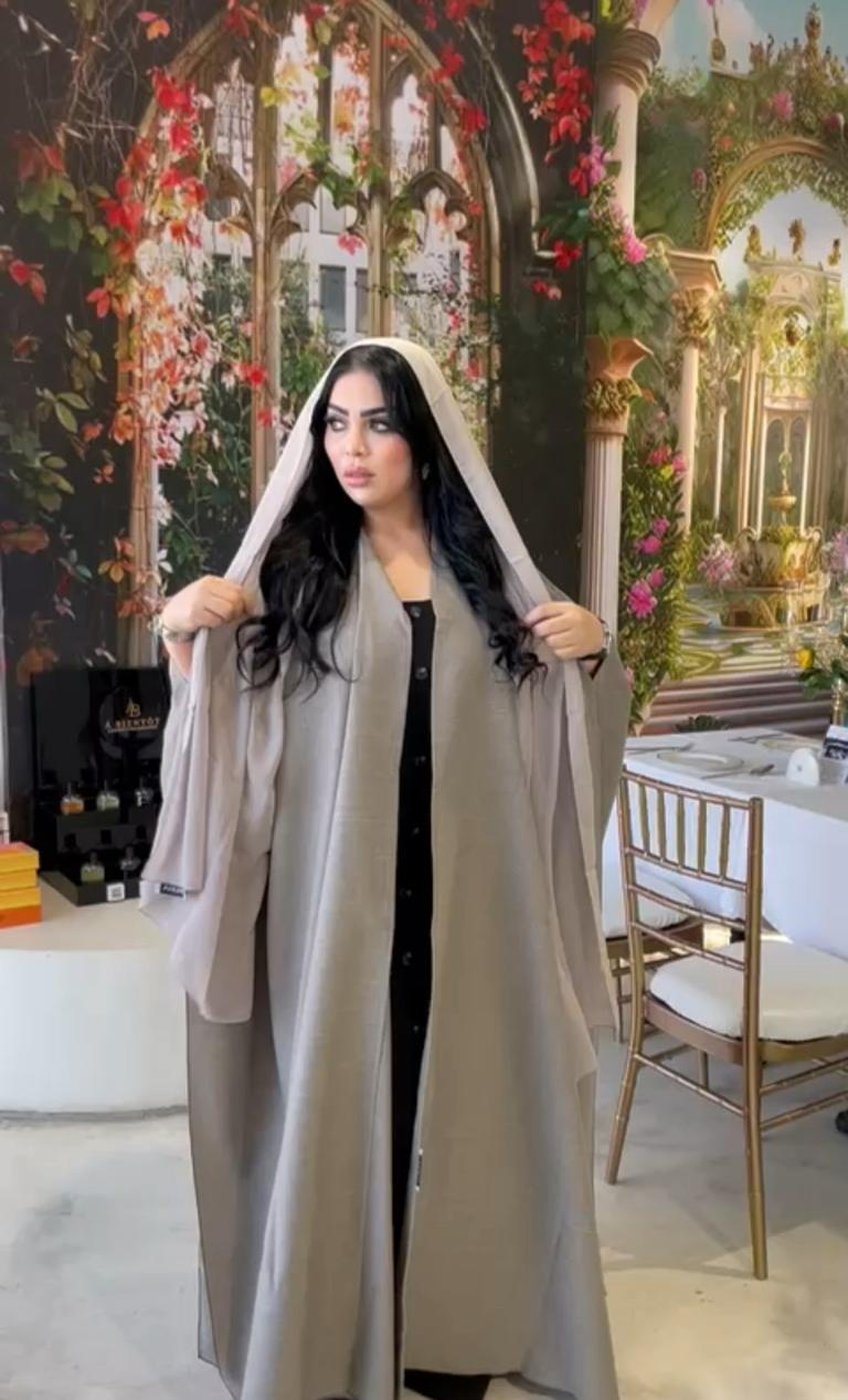 Bahraini linen bisht abaya with shaila