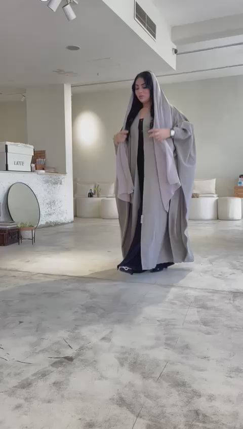 Bahraini linen bisht abaya with shaila