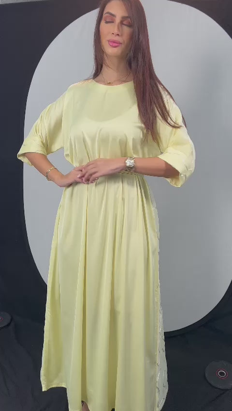فستان عربي أصفر مع حزام