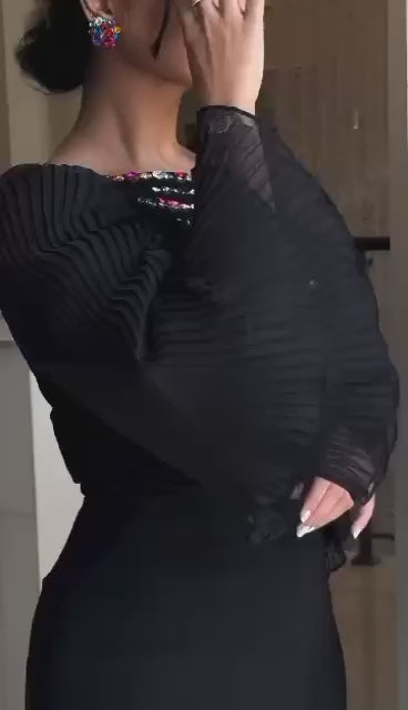 فستان حفلات أسود مع حجر الراين